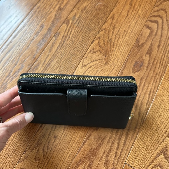 Michael Kors black Wristet - Picture 4 of 11